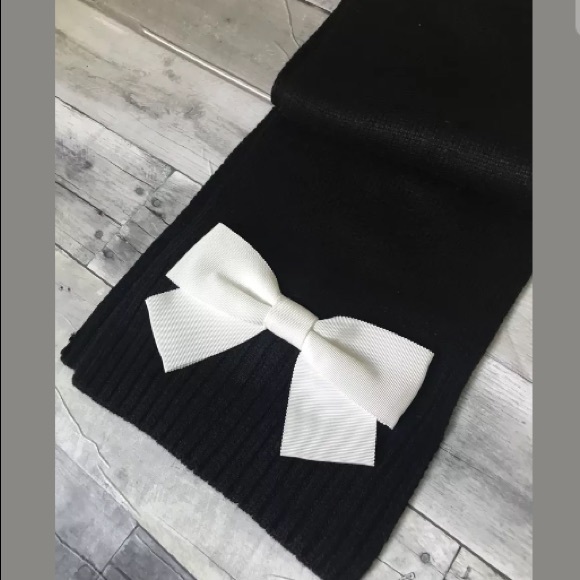 NWT Kate Spade Black/Cream Muffler W/ Bow  Scarf - Picture 5 of 5